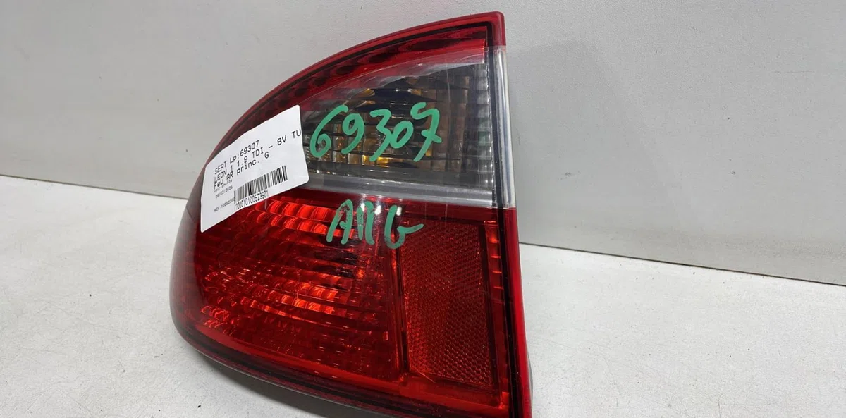 Feu arrière gauche Seat LEON (1M1) 1.9 tdi (1999-2006) occasion
