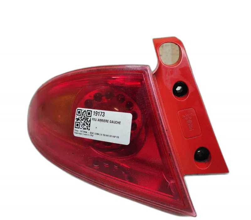 FEU ARRIERE GAUCHE SEAT LEON 1P0945111D