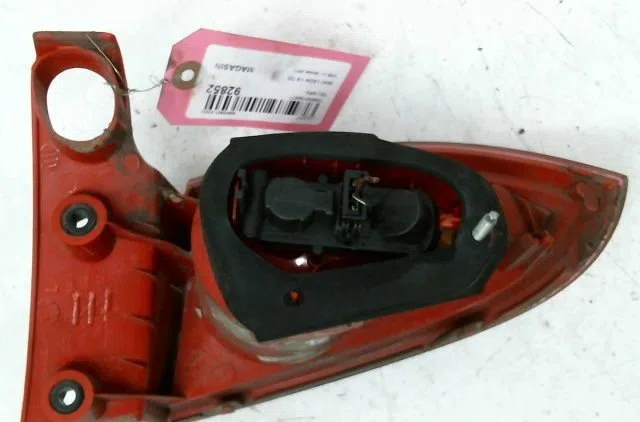 Feu arrière gauche Seat LEON (1P1) 1.6 tdi (2010-2012) occasion