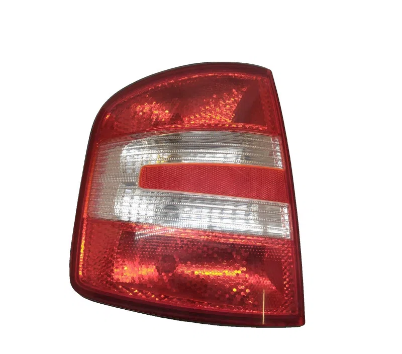 FEU ARRIERE GAUCHE SKODA FABIA COMBI I 6Y9945111B