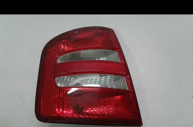 Feu arrière gauche Skoda FABIA I Combi (6Y5) 1.4 (2000-2003) occasion