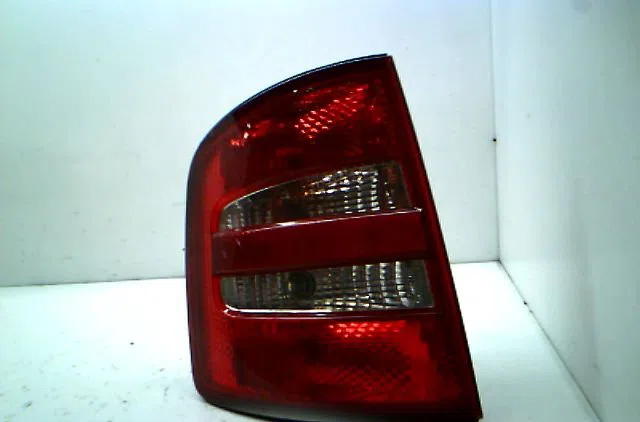 Feu arrière gauche Skoda FABIA I Praktik (6Y5) 1.9 sdi (2001-2007) occasion