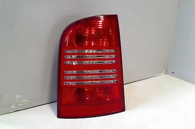 Feu arrière gauche SKODA OCTAVIA I  1.9 TDI 90ch occasion
