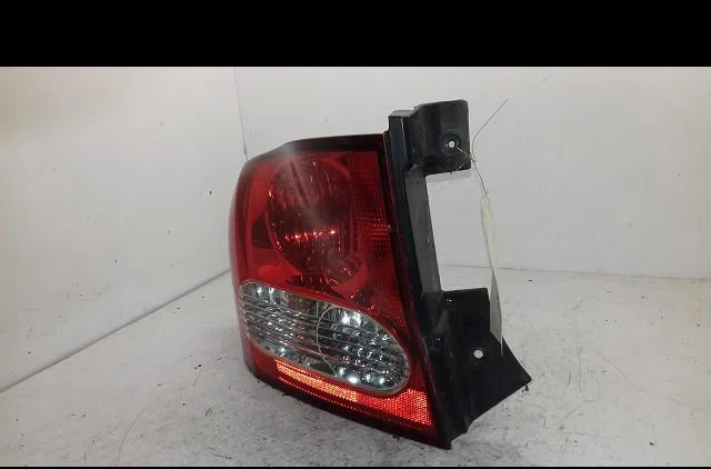 Feu arrière gauche Ssangyong ACTYON I 200 xdi 4wd (2006) occasion