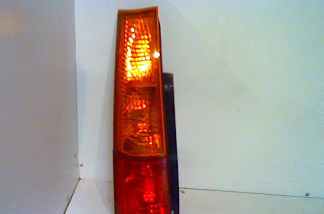 Feu arrière gauche SUZUKI IGNIS I 2007 occasion