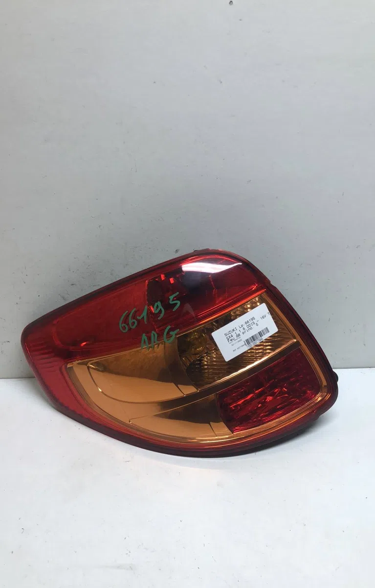 Feu arrière gauche SUZUKI SX4 1 occasion