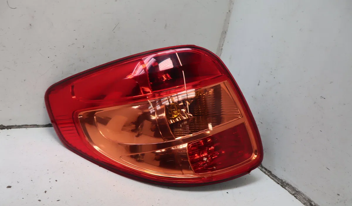Feu arrière gauche Suzuki SX4 (EY, GY) 1.6 vvt 4x4 (rw 416) (2009) occasion
