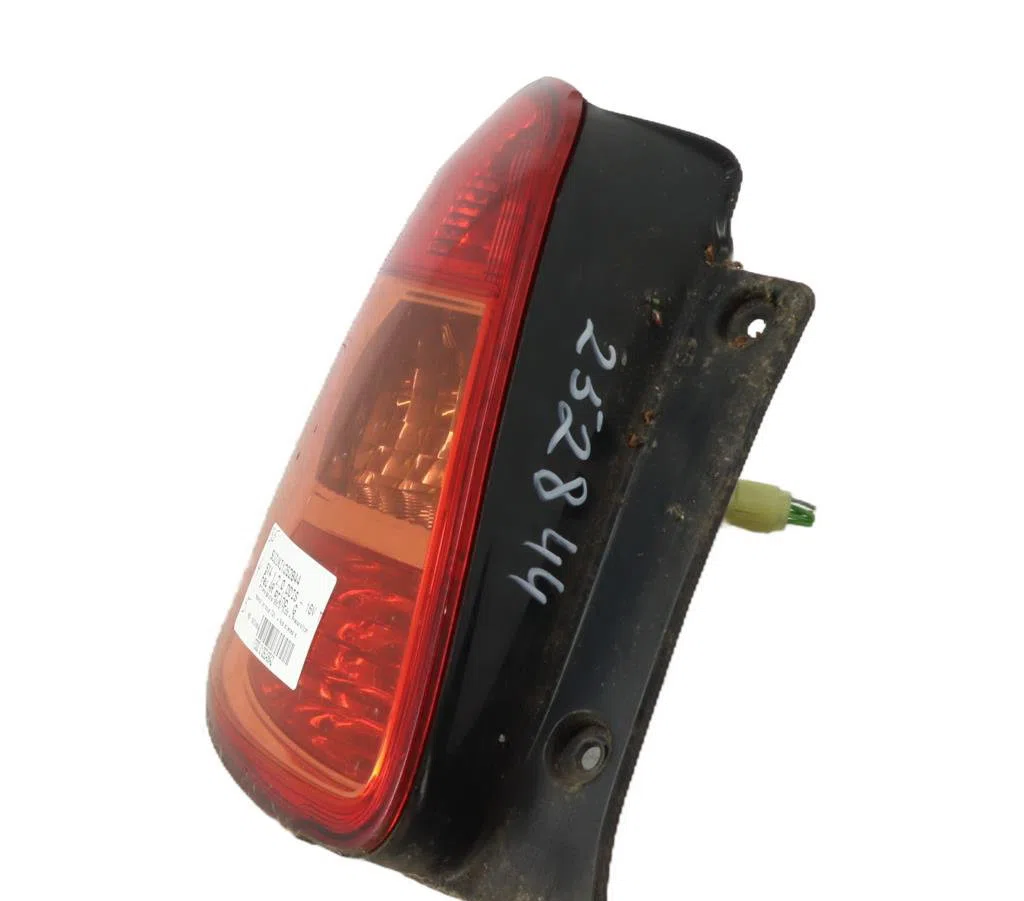 Feu arrière gauche Suzuki SX4 (EY, GY) 2.0 ddis 4x4 (rw 420d) (2009) occasion