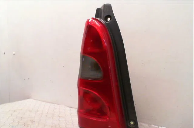Feu arrière gauche Suzuki WAGON R 3-5 portes 1.2 (2004-2005) occasion
