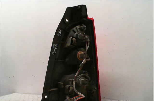 Feu arrière gauche Suzuki WAGON R 3-5 portes 1.2 (2004-2005) occasion