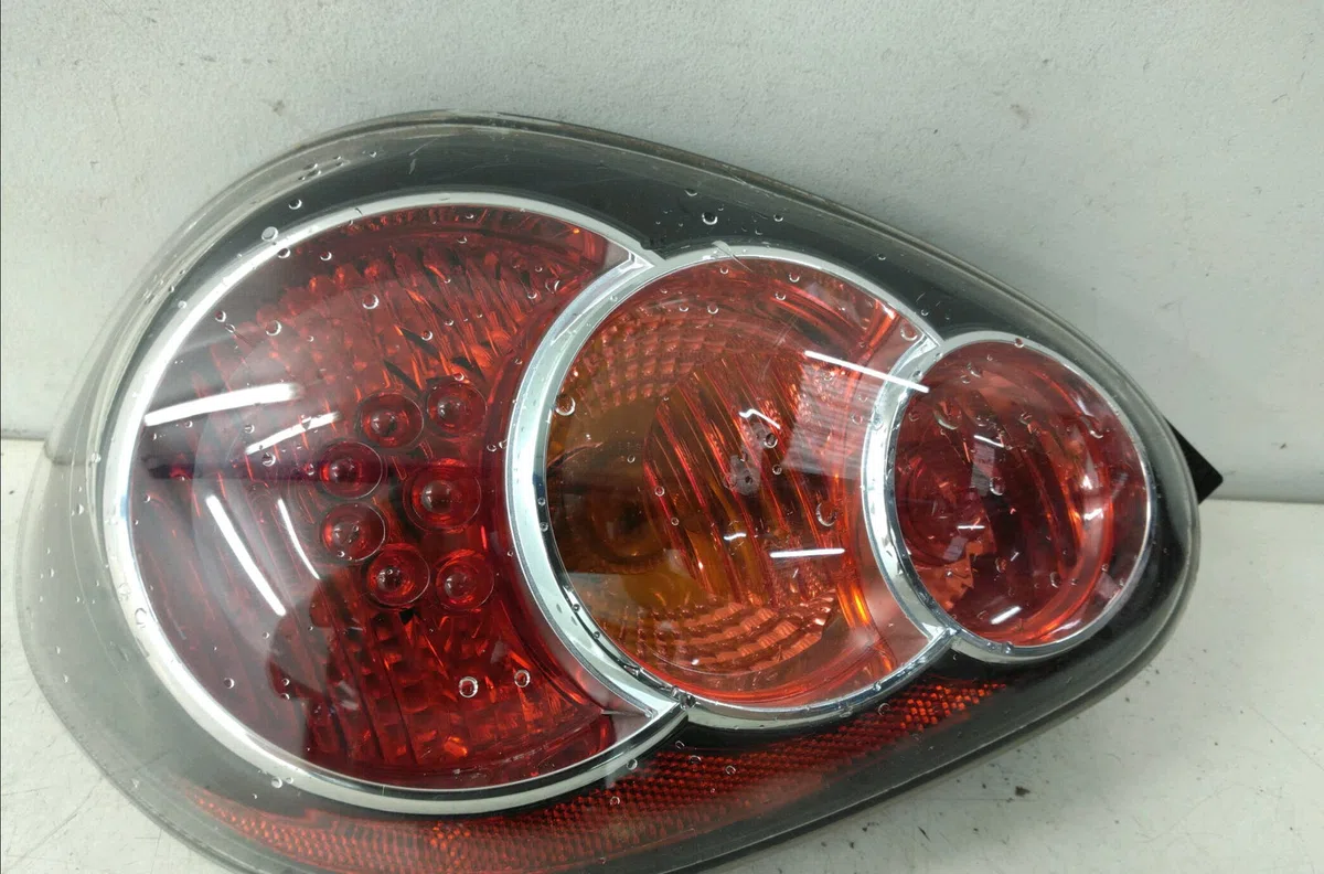 Feu arrière gauche Toyota AYGO (_B1_) 1.0 (kgb10_) (2005-2014) 5 portes occasion