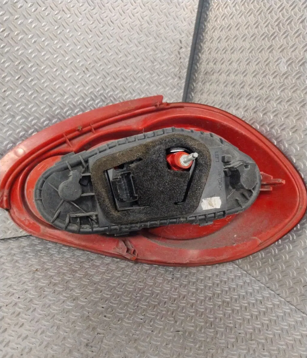 Feu arrière gauche Toyota AYGO (_B1_) 1.0 (kgb10_) (2005-2014) 5 portes occasion