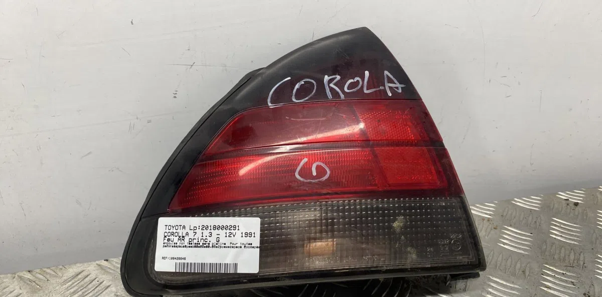 Feu arrière gauche TOYOTA COROLLA 7 occasion