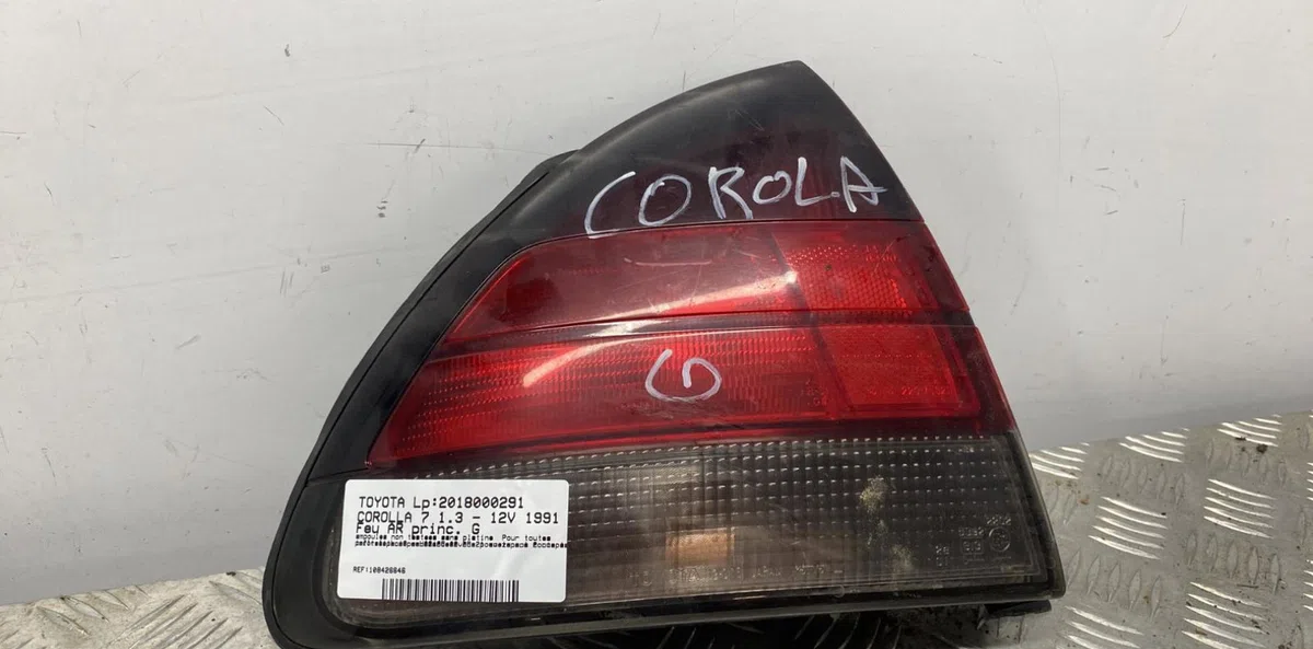 Feu arrière gauche TOYOTA COROLLA 7 occasion