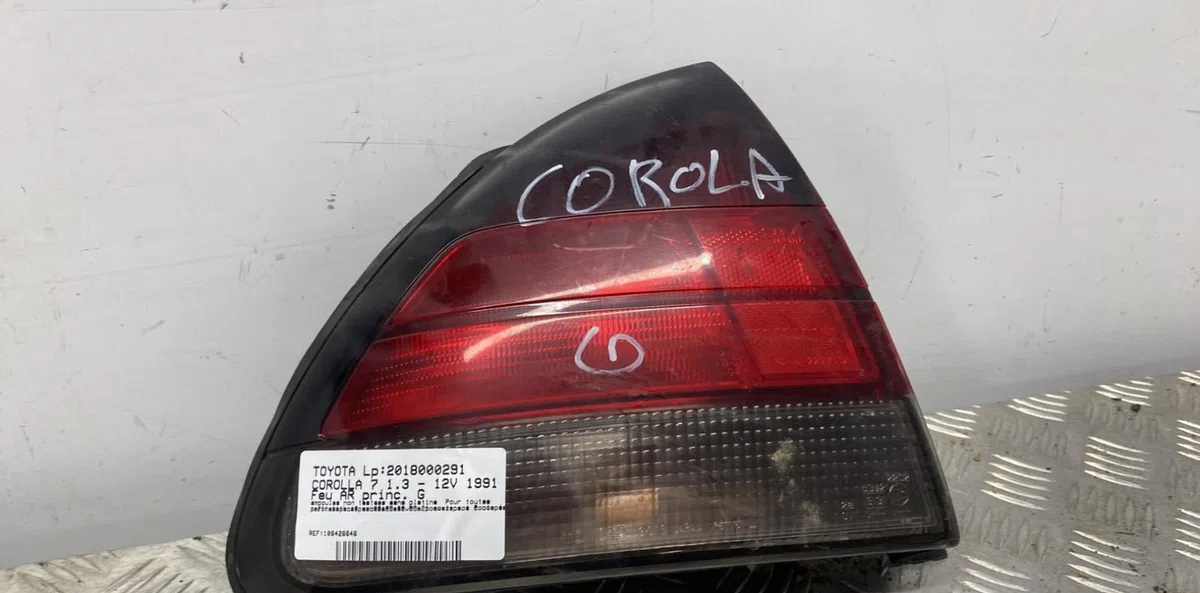 Feu arrière gauche TOYOTA COROLLA 7 occasion