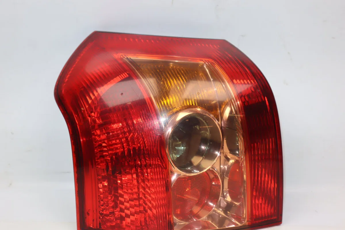 Feu arrière gauche Toyota COROLLA (_E12_) 2.0 d-4d (cde120r_, cde120l_) (2002-2006) occasion