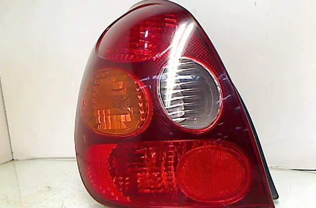 Feu arrière gauche Toyota COROLLA Liftback (_E11_) 2.0 d (ce110) (1997-2000) occasion