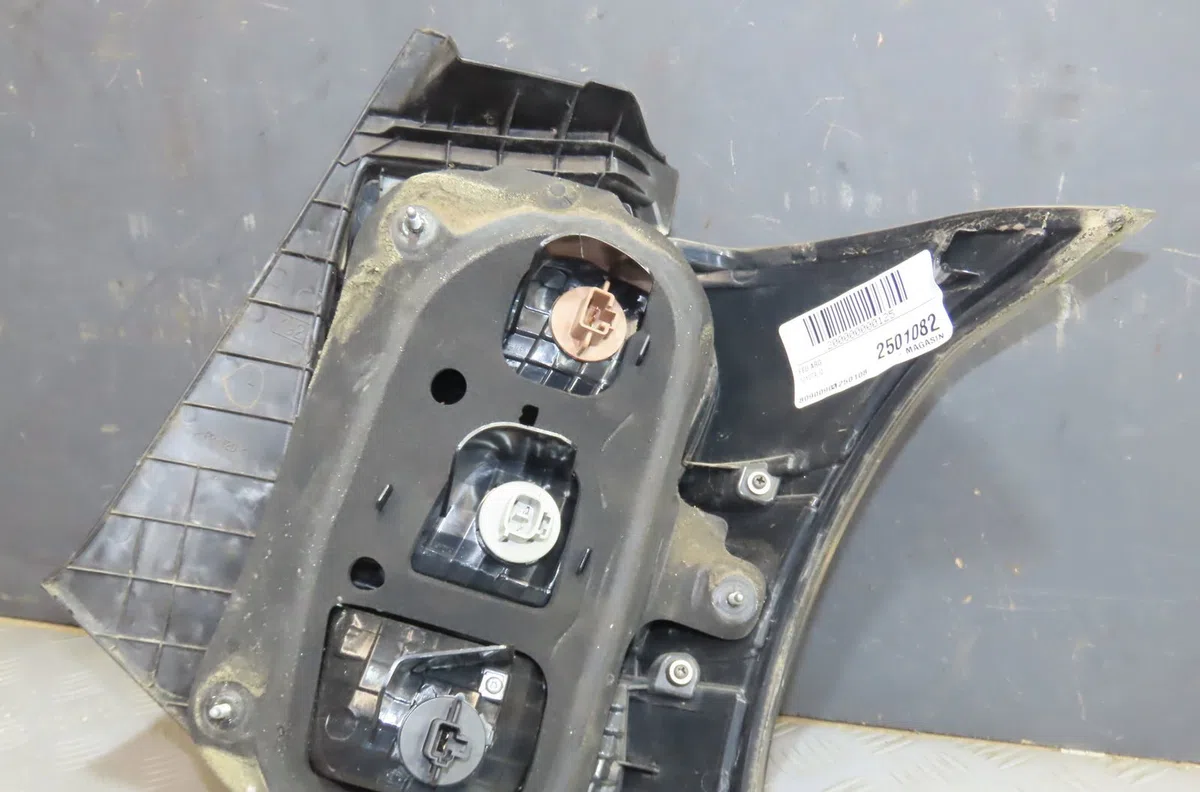 Feu arrière gauche Toyota IQ (_J1_) 1.0 (kgj10_) (2009-2015) occasion