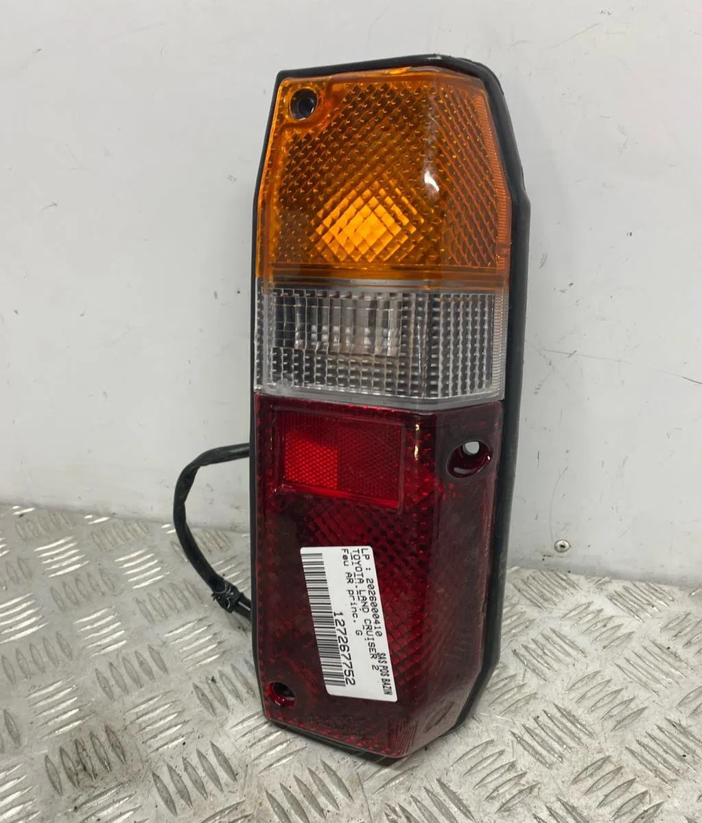 Feu arrière gauche TOYOTA LAND CRUISER 2 J70 PHASE 1 occasion