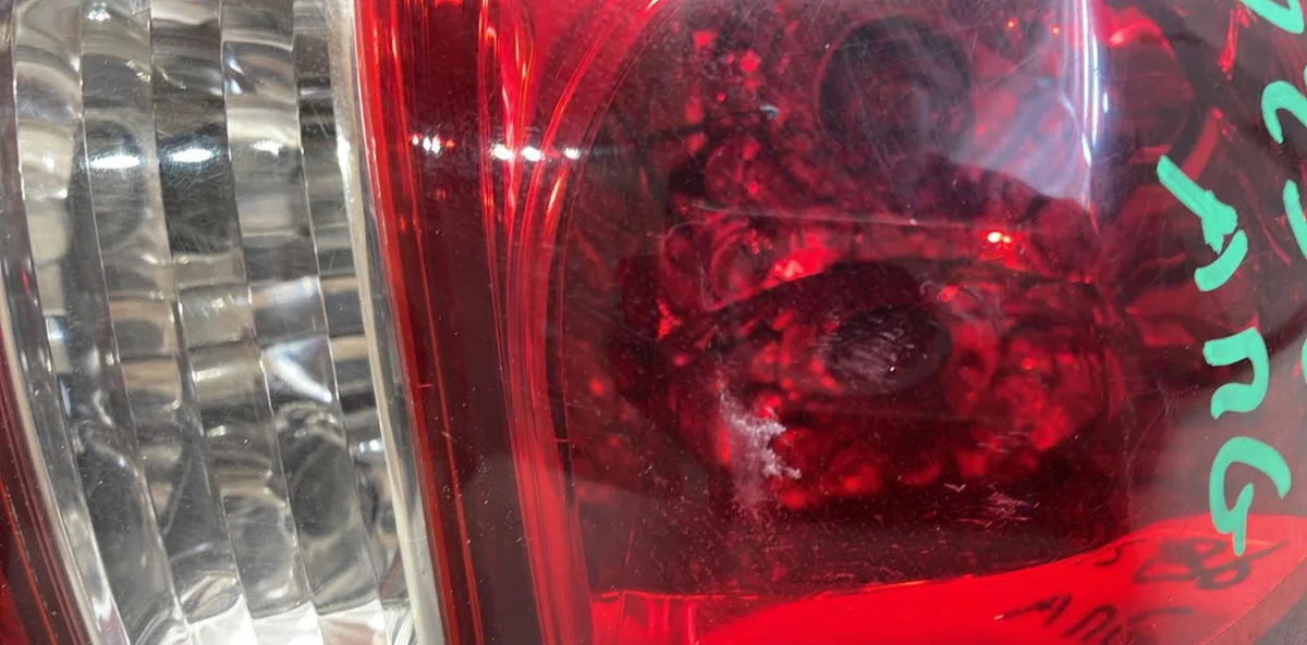 Feu arrière gauche Toyota RAV 4 II (_A2_) 2.0 4wd (aca21, aca20) (2000-2005) occasion