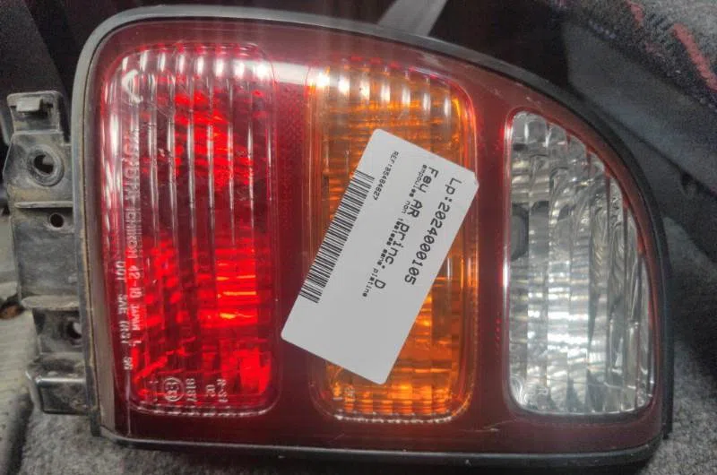 Feu arrière gauche TOYOTA RAV4 1 PHASE 2 occasion