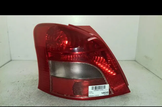 Feu arrière gauche Toyota YARIS (_P9_) 1.3 vvt-i (scp90_) (2005-2010) occasion