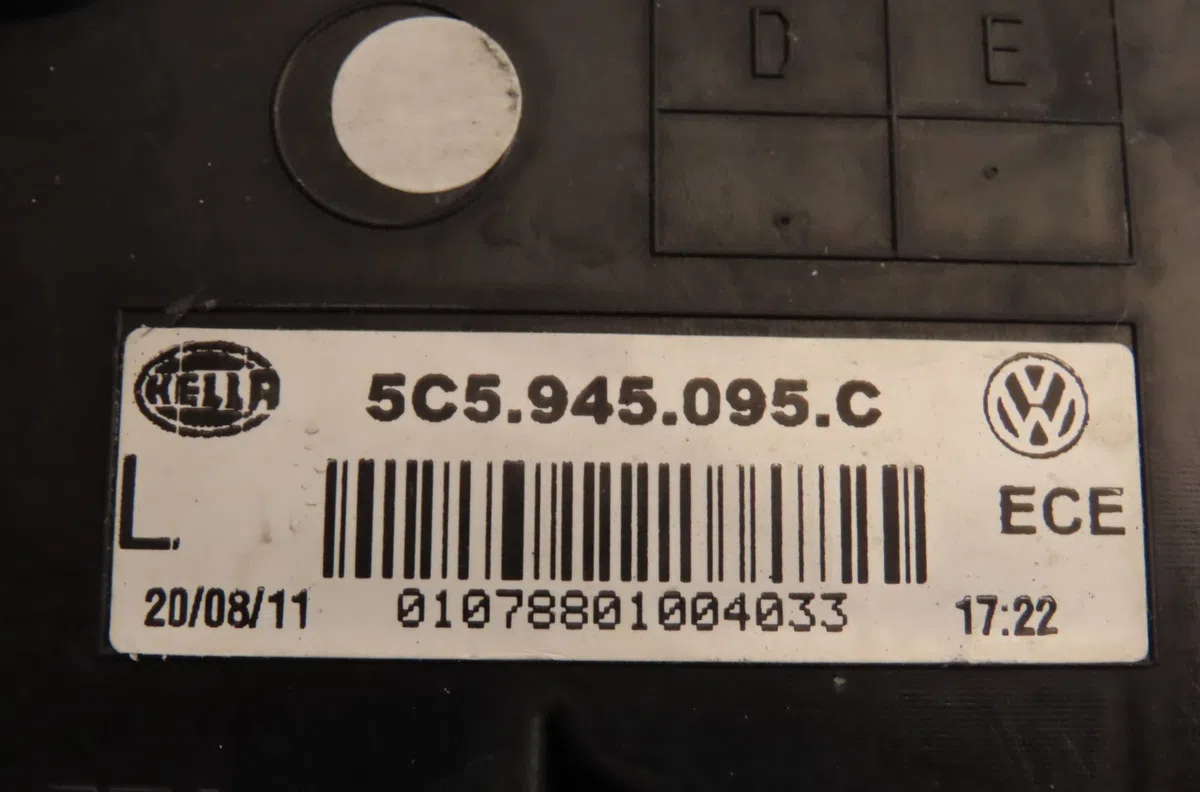 Feu arrière gauche Volkswagen BEETLE (5C1, 5C2) 1.2 tsi (2011-2019) occasion