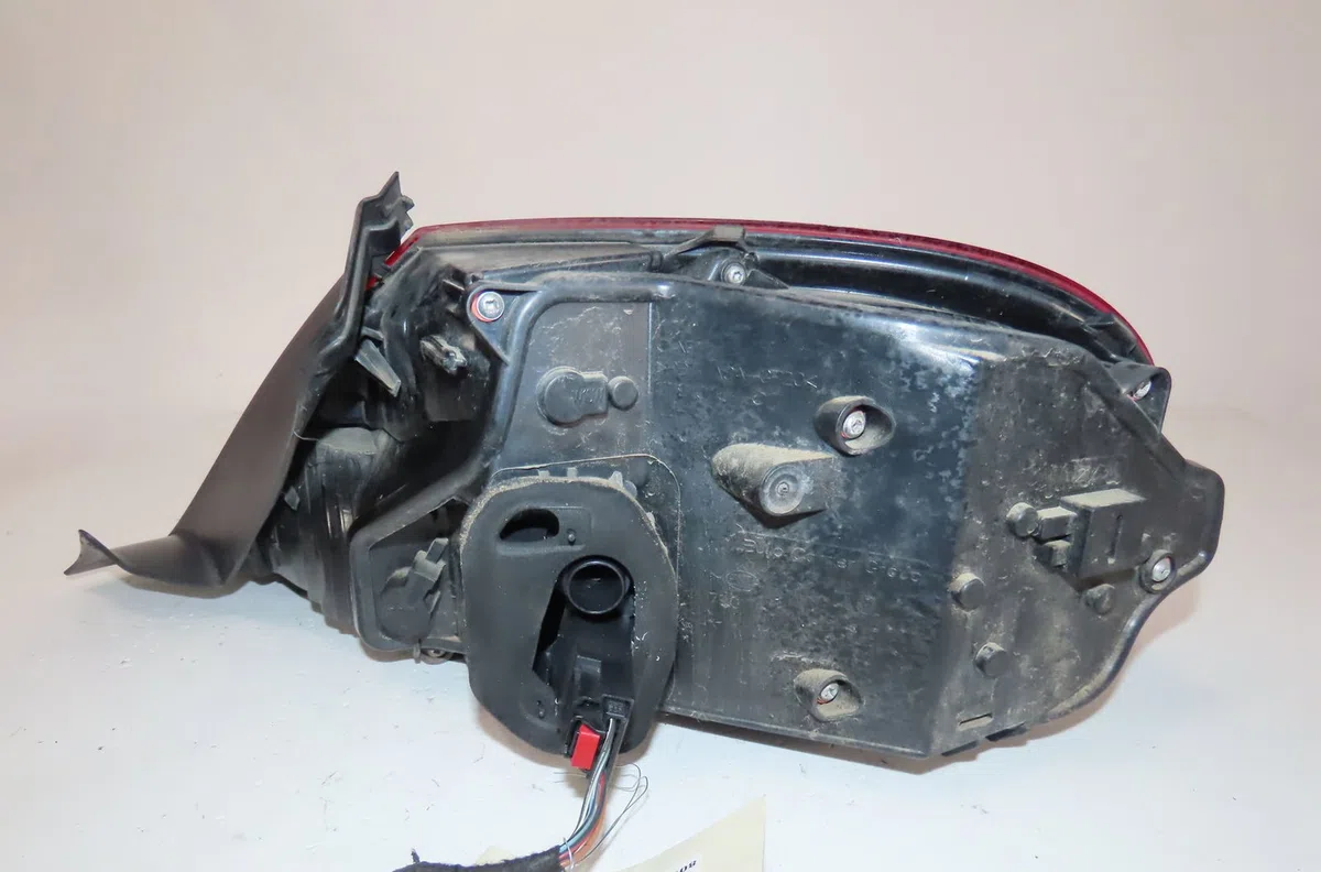 Feu arrière gauche Volkswagen BEETLE Décapotable (5C7, 5C8) 2.0 tsi (2012-2019) occasion