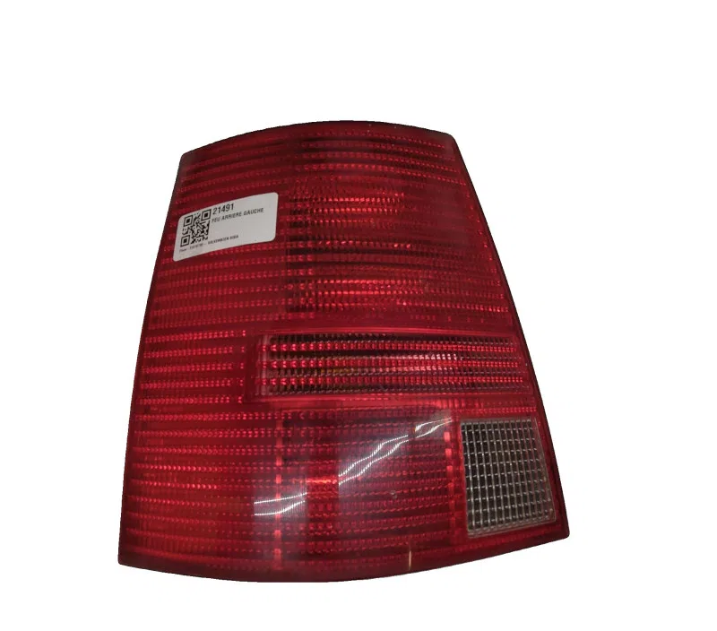 FEU ARRIERE GAUCHE VOLKSWAGEN BORA 1J9945095M