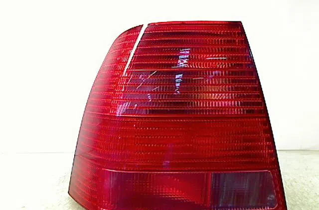 Feu arrière gauche Volkswagen BORA I (1J2) 1.9 tdi 4motion (1998-2002) occasion