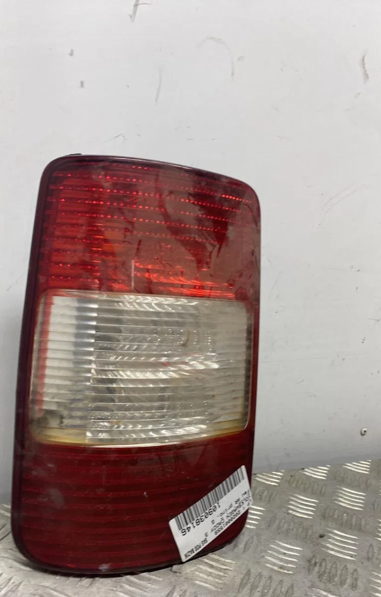 Feu arrière gauche VOLKSWAGEN CADDY 3 PHASE 1 occasion