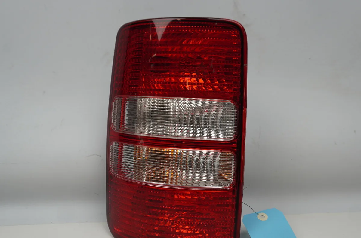 Feu arrière gauche Volkswagen CADDY III Camionnette-Monospace (2KA, 2KH, 2CA, 2CH) 1.6 tdi (2010-2015) occasion
