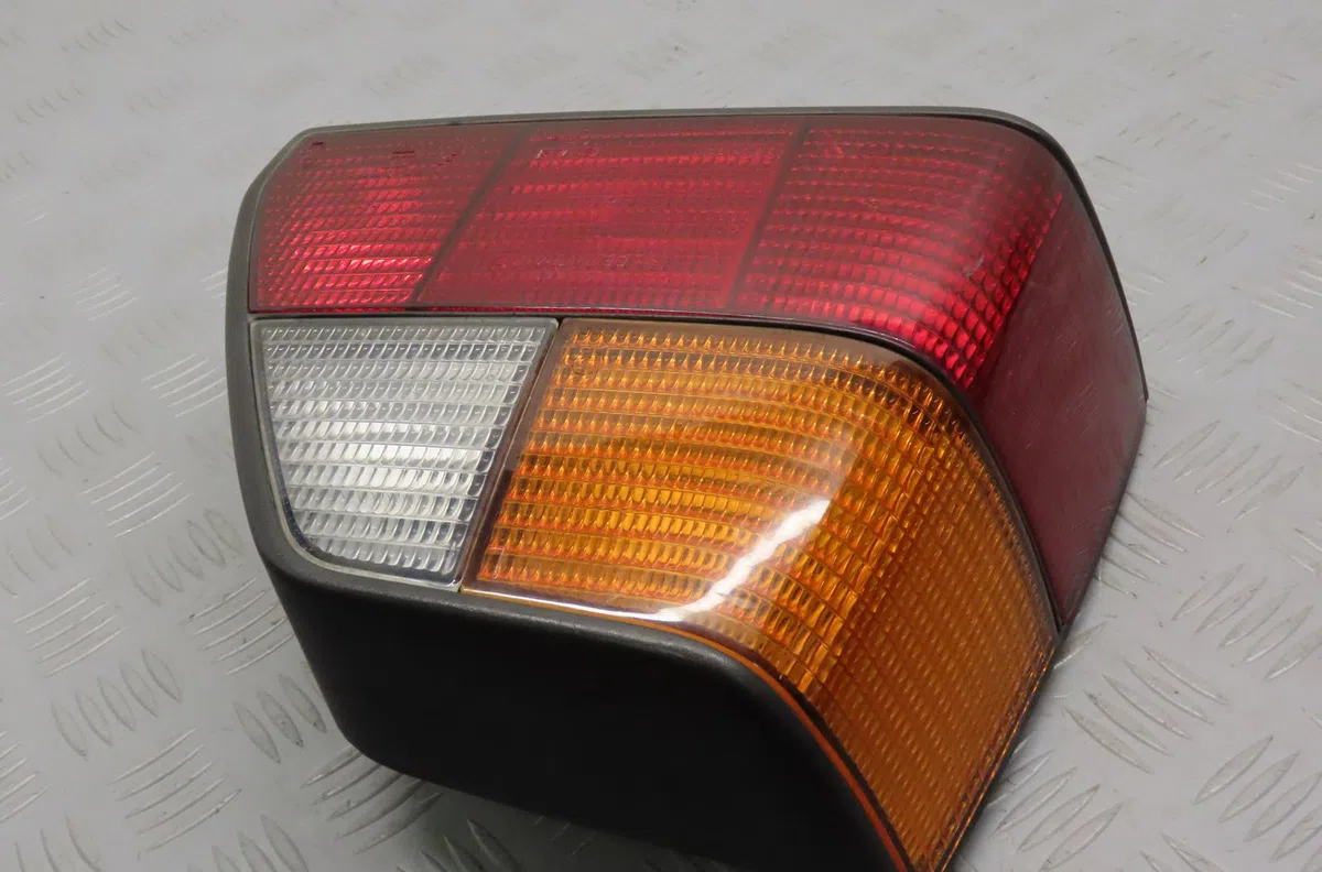Feu arrière gauche Volkswagen GOLF II (19E, 1G1) 1.8 (1986-1990) occasion
