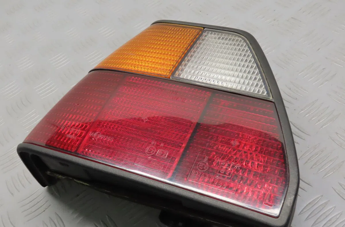 Feu arrière gauche Volkswagen GOLF II (19E, 1G1) 1.8 (1986-1990) occasion