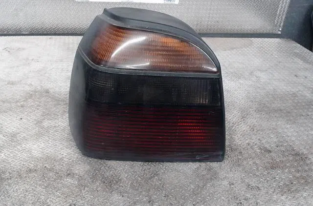 Feu arrière gauche Volkswagen GOLF III (1H1) 1.9 tdi (1993-1997) occasion