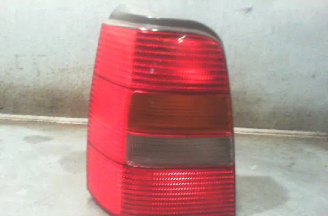 Feu arrière gauche Volkswagen GOLF III Variant (1H5) 1.9 td (1993-1999) occasion