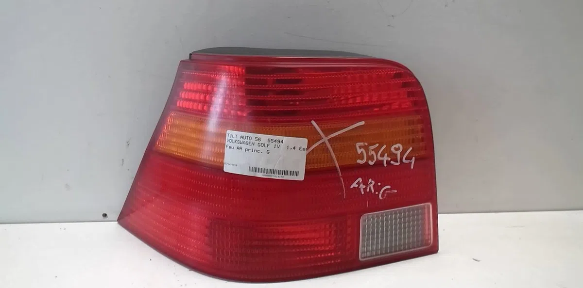 Feu arrière gauche Volkswagen GOLF IV (1J1) 1.4 16v (1997-2004) 5 portes occasion