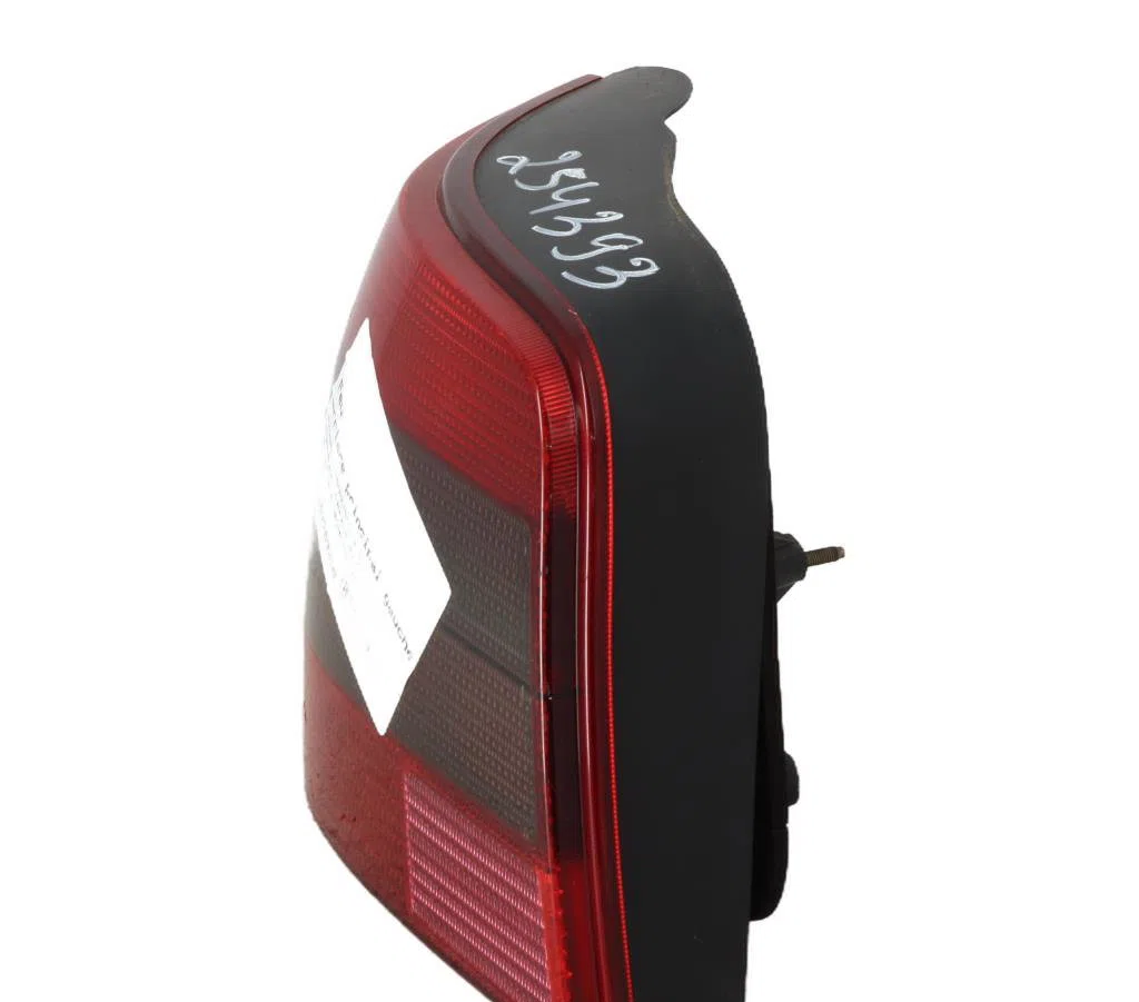 Feu arrière gauche Volkswagen GOLF IV (1J1) 1.6 16v (2000-2005) occasion