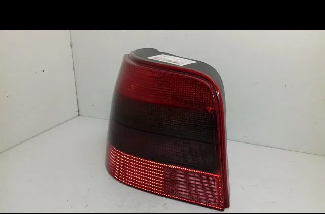 Feu arrière gauche Volkswagen GOLF IV (1J1) 1.8 t (1997-2005) occasion