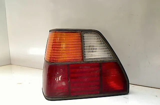 Feu arrière gauche VOLKSWAGEN GOLF occasion