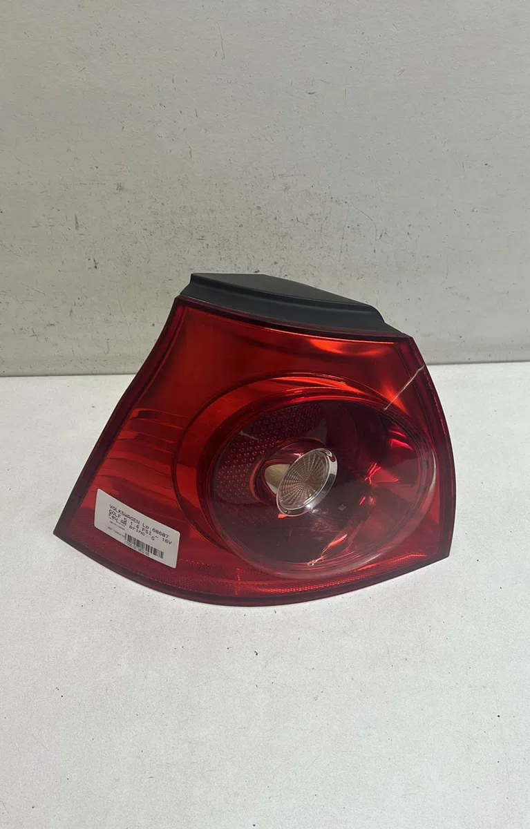 Feu arrière gauche Volkswagen GOLF V (1K1) 1.4 fsi (2003-2006) occasion