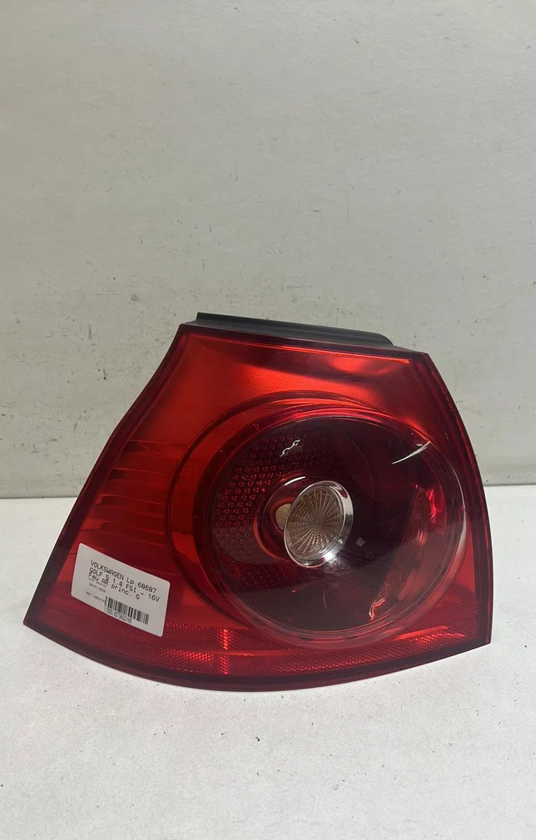 Feu arrière gauche Volkswagen GOLF V (1K1) 1.4 fsi (2003-2006) occasion