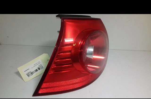 Feu arrière gauche Volkswagen GOLF V (1K1) 1.6 fsi (2003-2008) occasion