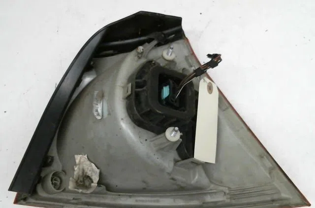 Feu arrière gauche Volkswagen GOLF V (1K1) 1.9 tdi (2003-2008) 5 portes occasion