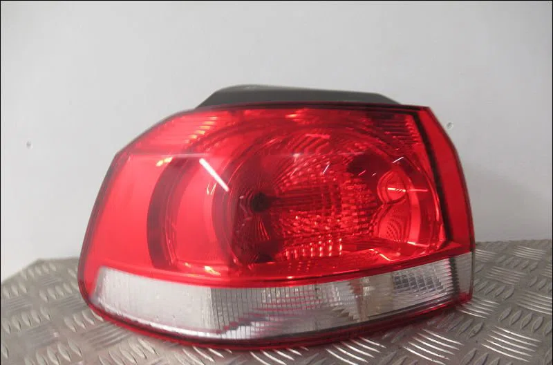 Feu arrière gauche Volkswagen GOLF VI (5K1) 1.6 tdi (2009-2012) 5 portes occasion