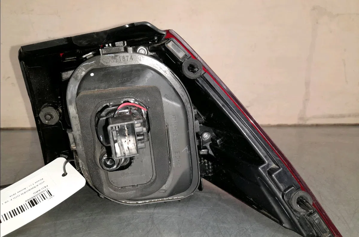 Feu arrière gauche Volkswagen GOLF VII (5G1, BQ1, BE1, BE2) 1.4 tsi multifuel (2013-2018) 5 portes occasion