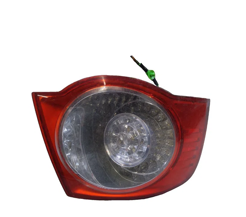 FEU ARRIERE GAUCHE VOLKSWAGEN JETTA 1K5945095M