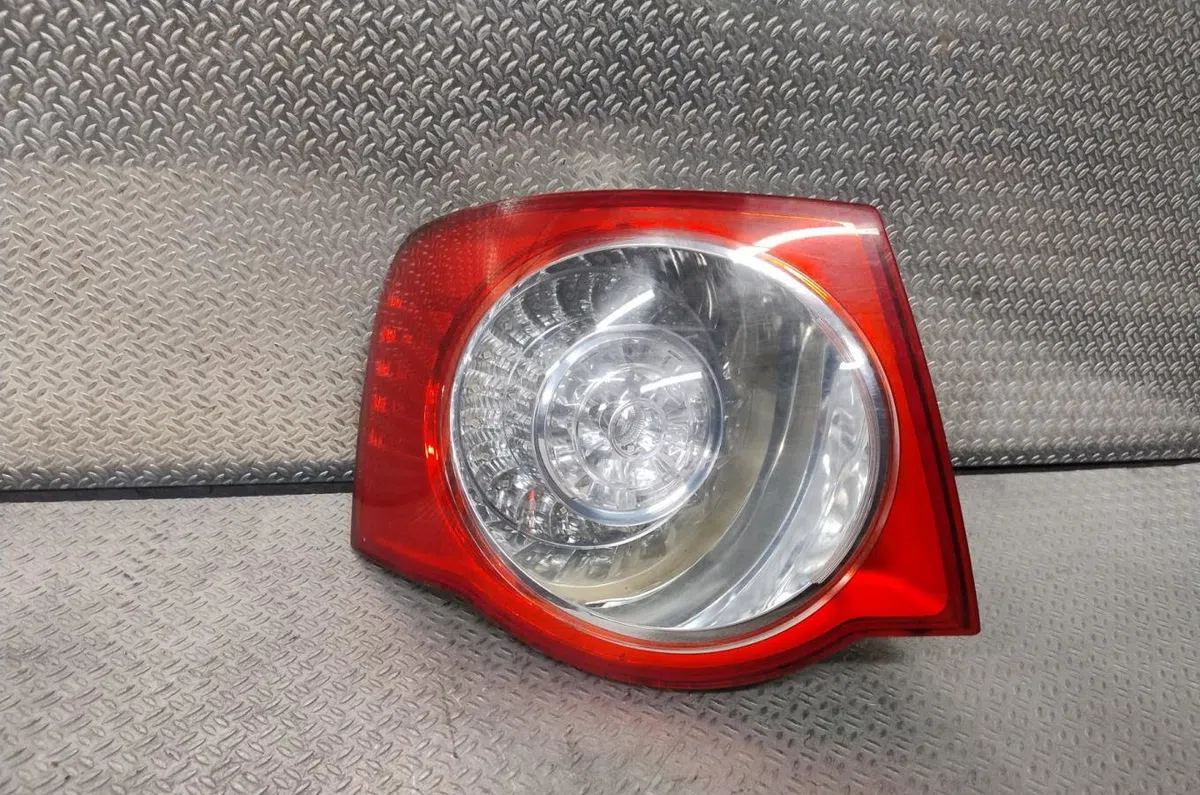 Feu arrière gauche Volkswagen JETTA III (1K2) 1.6 (2004-2010) occasion