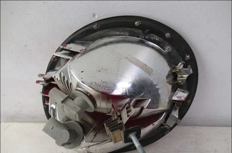 Feu arrière gauche Volkswagen NEW BEETLE (9C1, 1C1) 1.6 (1999-2000) occasion