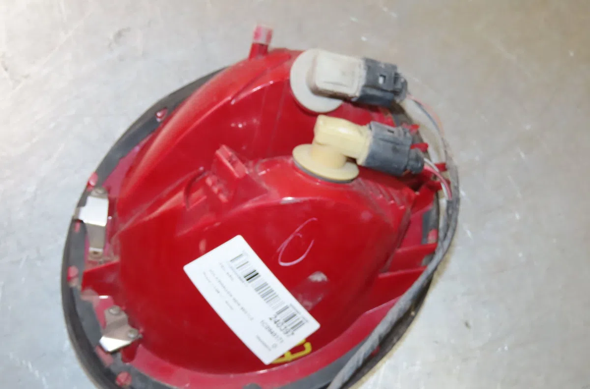 Feu arrière gauche Volkswagen NEW BEETLE Décapotable (1Y7) 1.6 (2003-2010) occasion